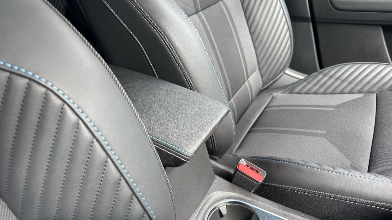 Renault Symbioz 1.6 E-Tech FHEV 145 Techno Esprit Alpine 5dr Auto Hybrid Estate